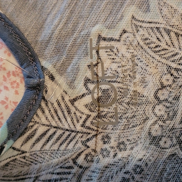 NWOT Loft top - Picture 4 of 4